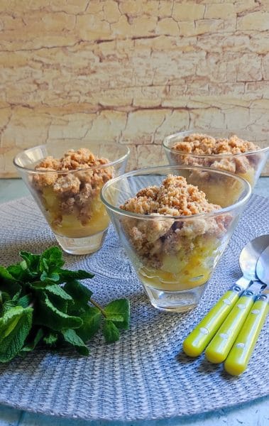 Crumble d'ananas en verrine Crumble d'ananas en verrine