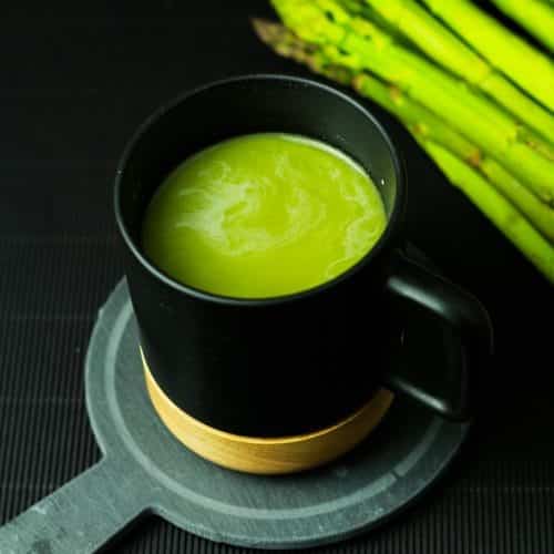 Crème d'asperges vertes au wasabi