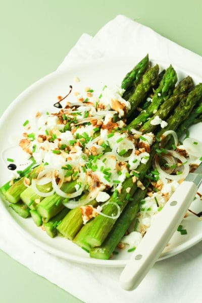 Salade d'asperges vertes d'Alsace tièdes et féta Salade d'asperges vertes d'Alsace tièdes et féta