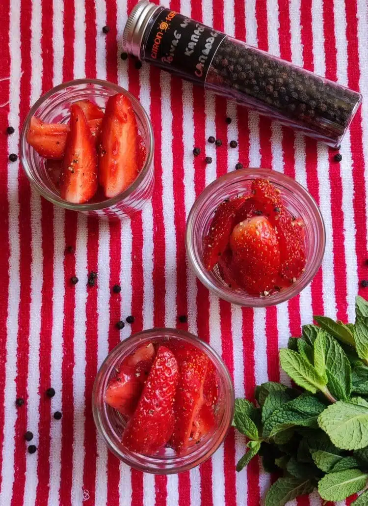 salade de fraises au poivre de kampot