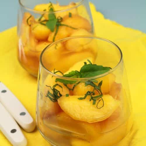 Salade de pêches à la verveine