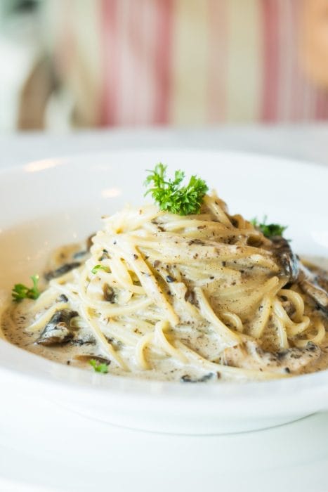 spaghetti aux champignons et nousettes