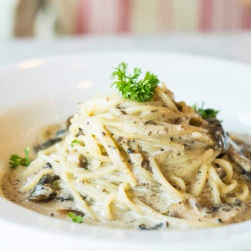 spaghetti aux champignons et nousettes