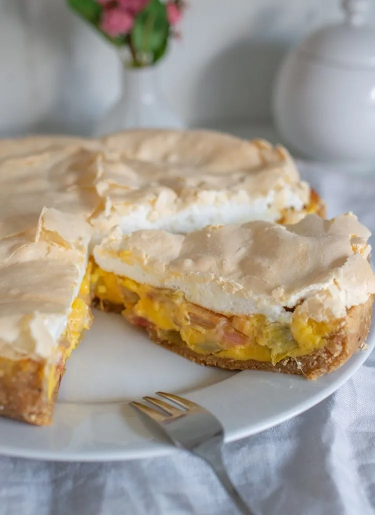 tarte à la rhubarbe meringuée