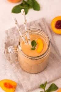 Milk shake à la pêche et menthe 