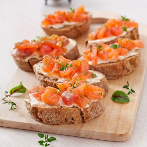 Tartines au saumon mariné