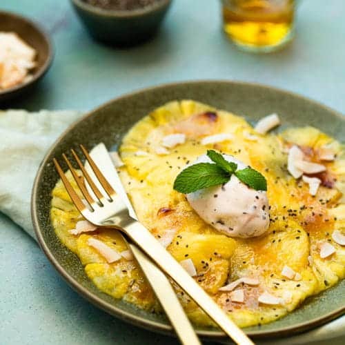 Carpaccio d'ananas au poivre de penja