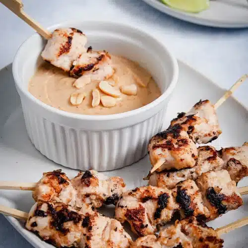 Brochettes de poulet sauce satay