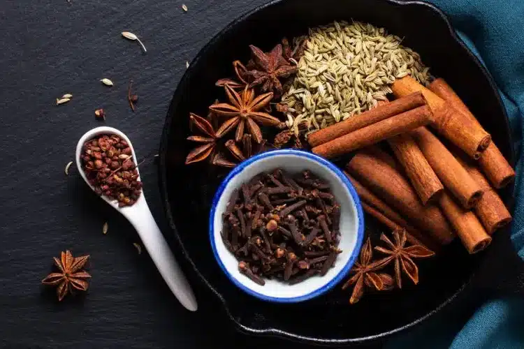Le mélange 5 épices en cuisine