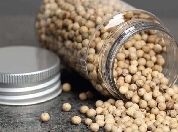 Zoom sur le poivre blanc de Penja