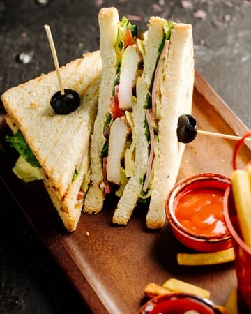 Club sandwich au poulet