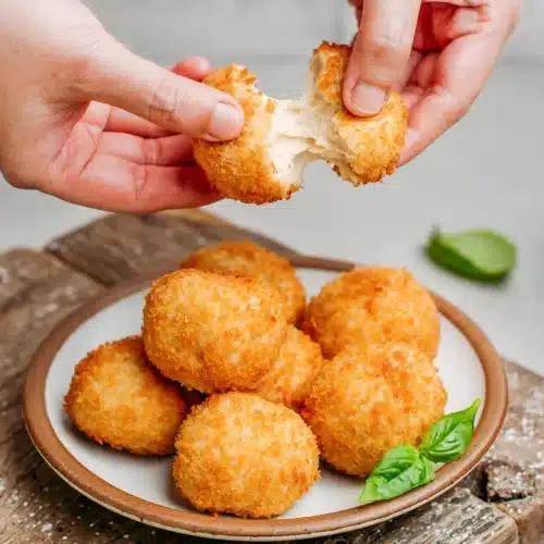 Croquettes de fromage de chèvre au piment d'Espelette