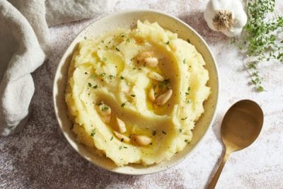 Purée de pommes de terre à l'ail rôti