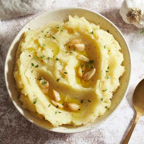 Purée de pommes de terre à l'ail rôti
