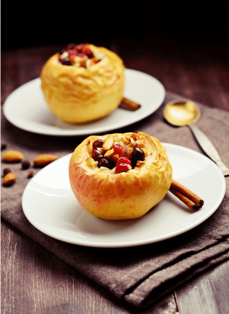 Pommes au four et fruits secs