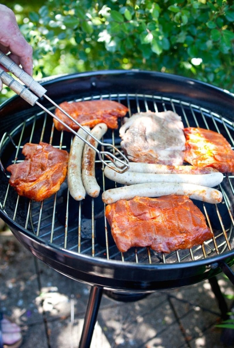 viande saucisse au barbecue